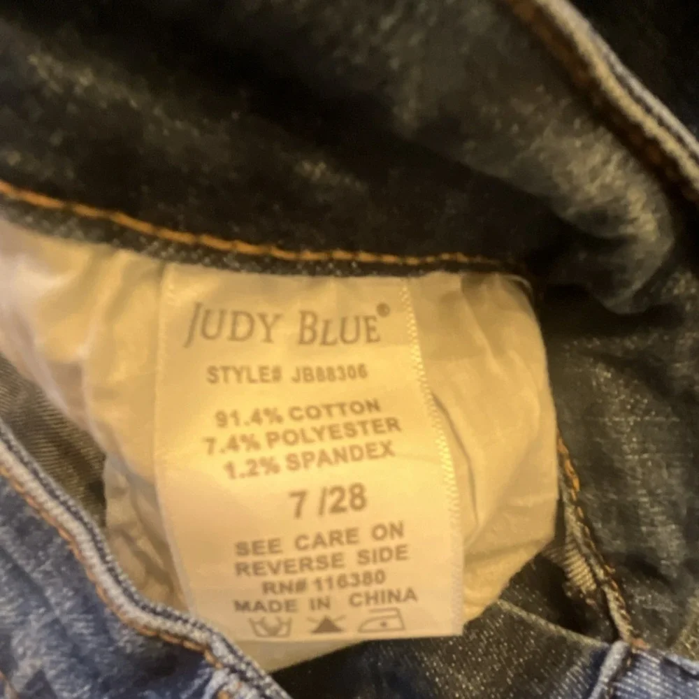 Judy Blue‎ Women's Boyfriend Fit Distressed Stretch Denim Jeans Medium Wash